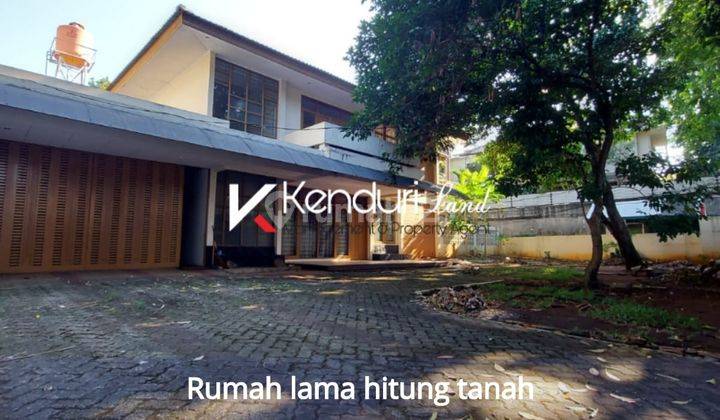 Rumah mewah tanah dan taman luas di Ampera  1