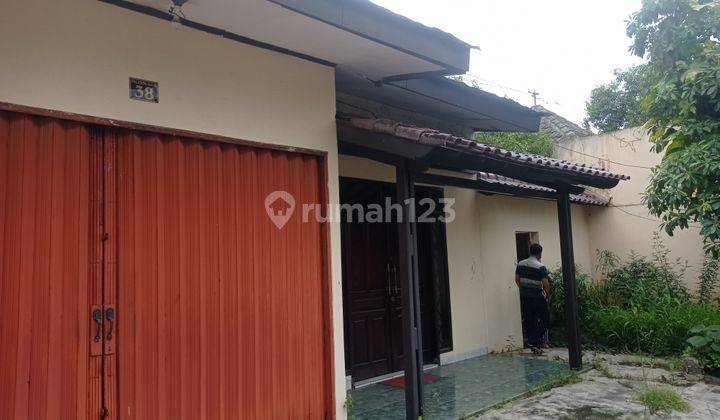 Disewakan rumah Dua lantai di jalan palebon raya majapahit  2