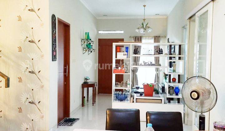 Dijual rumah 2 lantai di jakarta barat 1