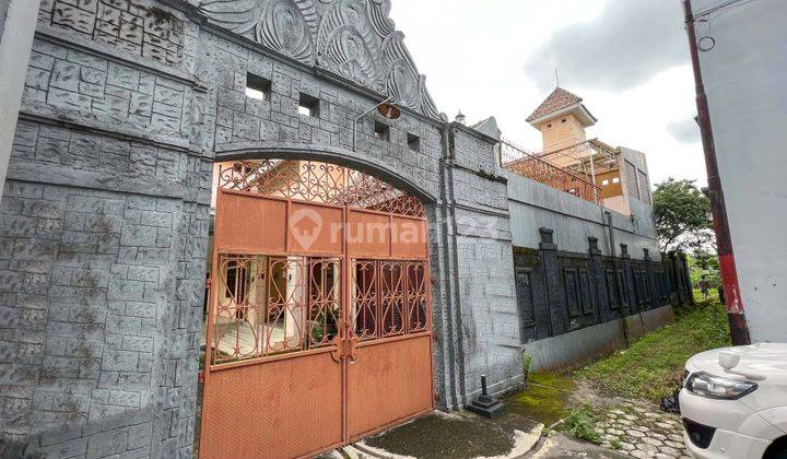 Rumah Condongcatur Sanggrahan Lokasi Pojokan 1