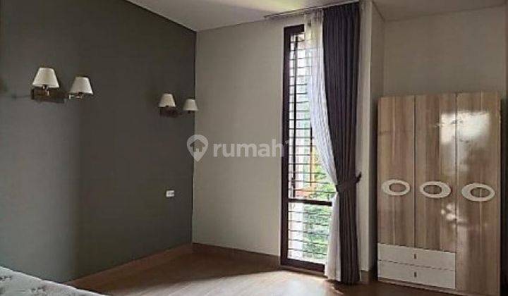 Dijual rumah mewah di Setra Duta 2