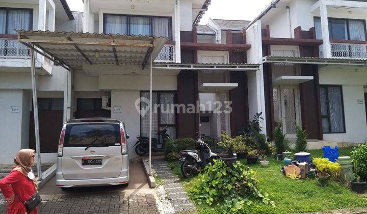 Rumah 2lantai siap huni semi furnish didlm perumahan the green asri dan nyaman  1