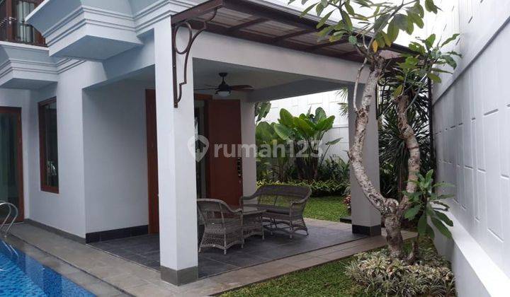 Rumah super bagus lokasi Premier 2