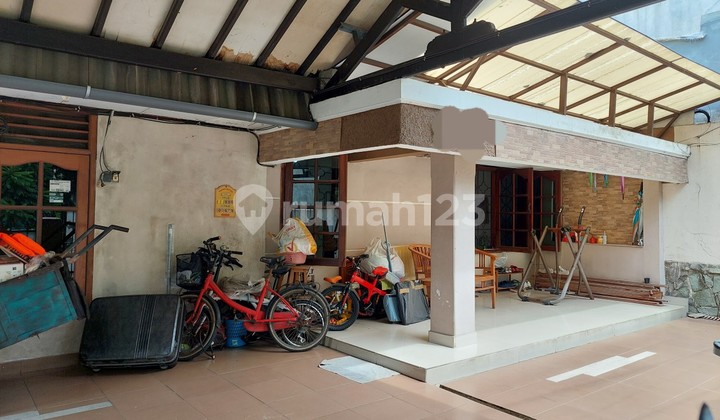 Rumah Hoek, Kaparinyo, Kelapa Gading Timur, Luas 11,5x15m2