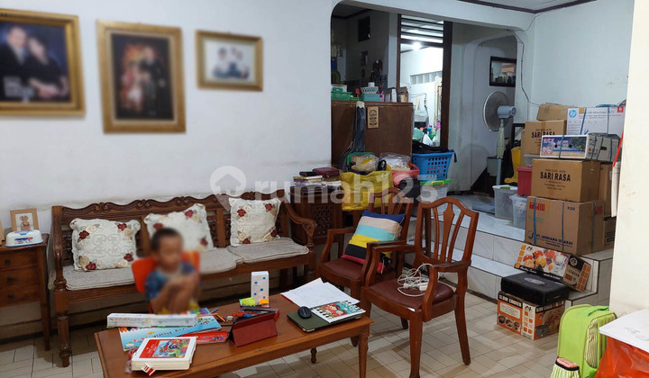 Rumah Hoek, Kaparinyo, Kelapa Gading Timur, Luas 11,5x15m2 2