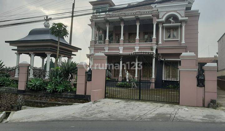 Villa 300m2 Pinggir Jalan Utama Tawangmangu  1