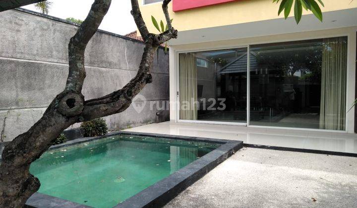 Disewakan Villa Modern di Sanur Fully Furnished. 1