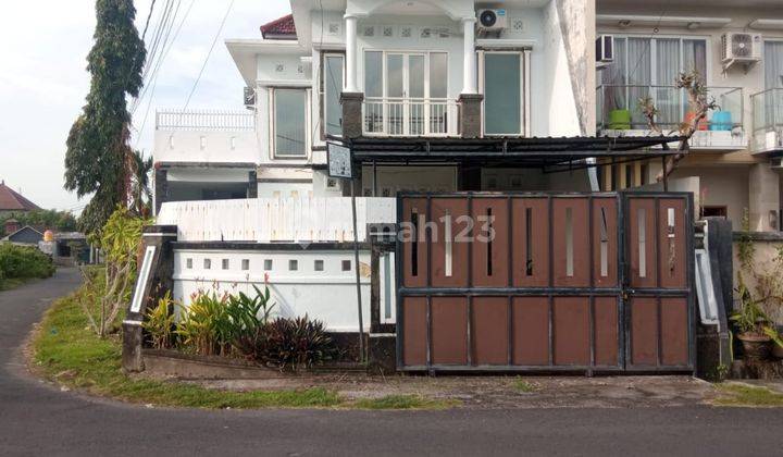 For Rent,disewakan rumah hook 2 lantai siap huni full furnished gatot subroto barat bali 1