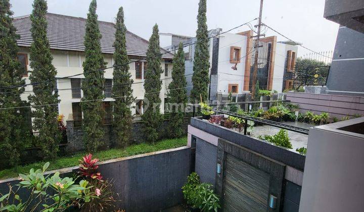 Rumah Lux Sukaluyu Surapati Bandung Ada Kolam Renang  1