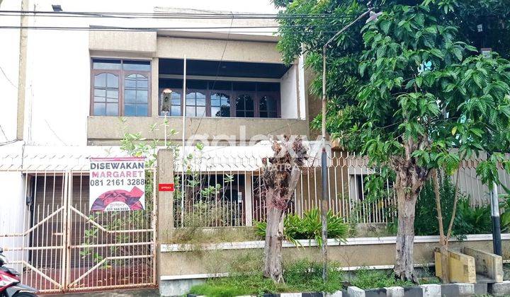 Rumah 2 Lantai di Manyar Kertoarjo Sudah Renovasi 1