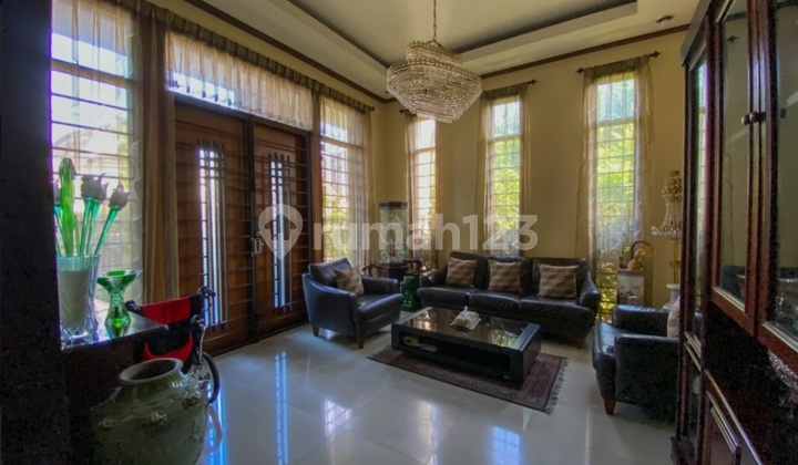 For Sale Luxury House in Turangga Complex, Main Road, Suitable for Living and Business
