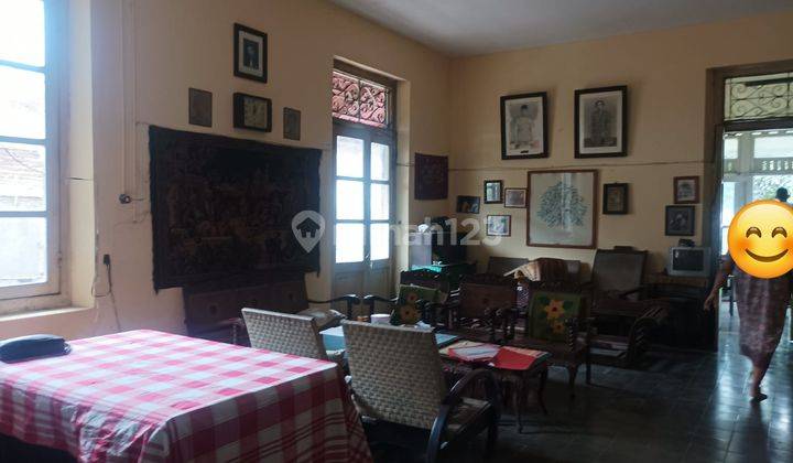 Rumah Vintage Di Tengah Tengah kota Purwokerto 2