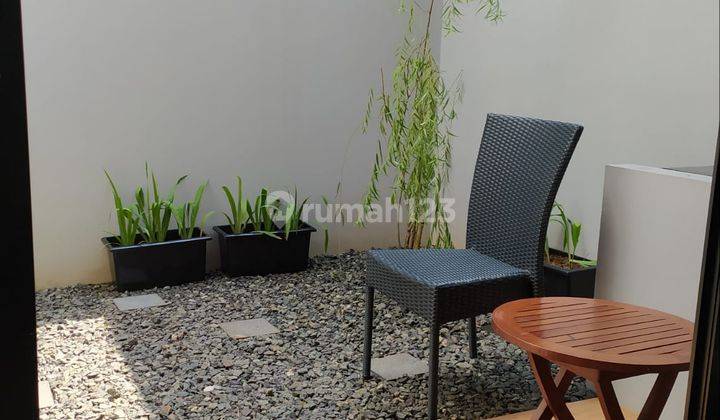 Rumah 2 lantai Cantik Minimalis di Cinere dgn Harga Menarik dan nego, bisa KPR 2