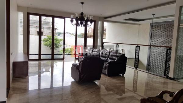 Luxury house in Green Candi Residence 1