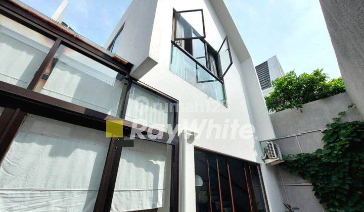 Rumah Cozy Minimalis Siap Huni dalam Townhouse di Cilandak 2