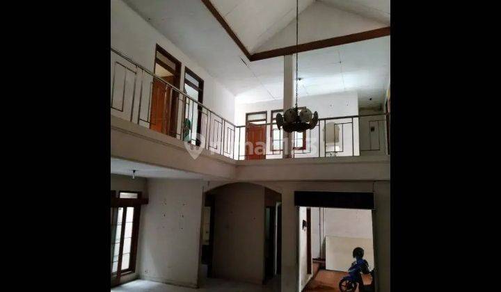 Rumah Pusat Kota 7 Kamar Siap Huni 2