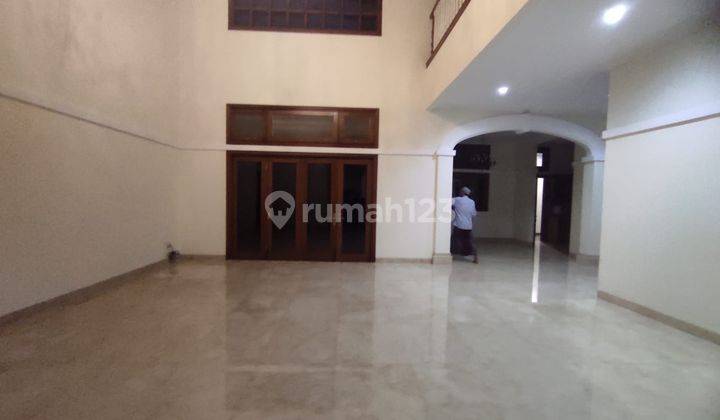 Dijual rumah di kemang timur  1