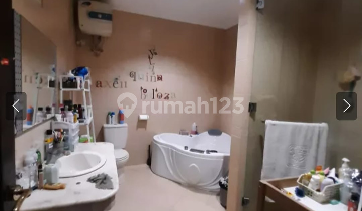 Corner House in Sevilla Kelapa Gading 2