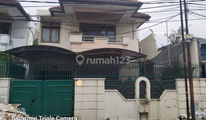 Rumah siap huni di Jalan Kartini Jakarta Pusat 1