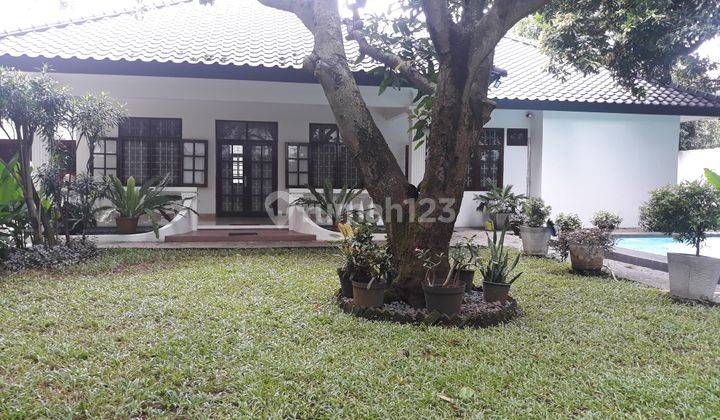 Rumah cantik asri harga menarik di kemang jakarta selatan  1