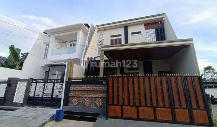 Rumah mewah 2 Lantai Lokasi Strategis di Alaudin  2