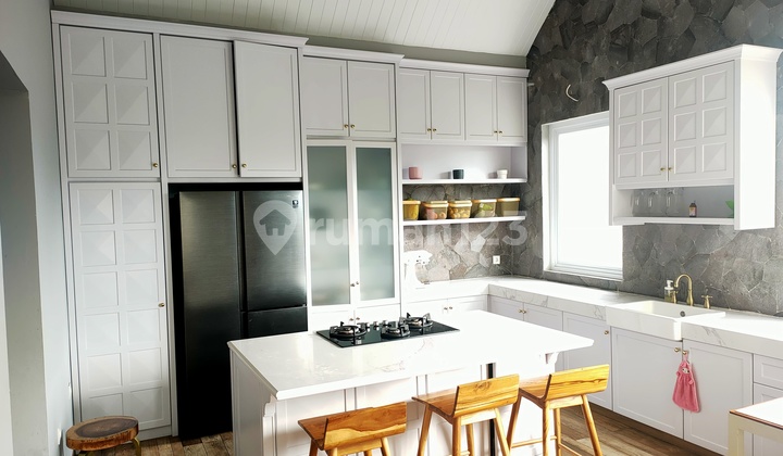 Rumah di Tatar Kamandaka Kota Baru Parahyangan Kbp Konsep American Style