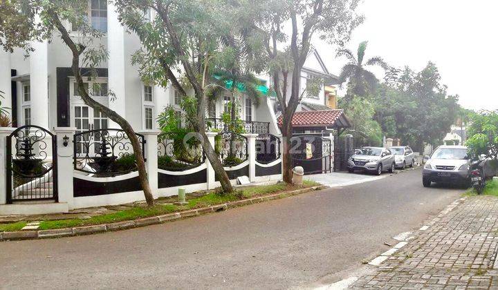 Rumah Puspita Loka BSD City Tangsel Rapih Pasti Suka ada Pool Pribadi 2