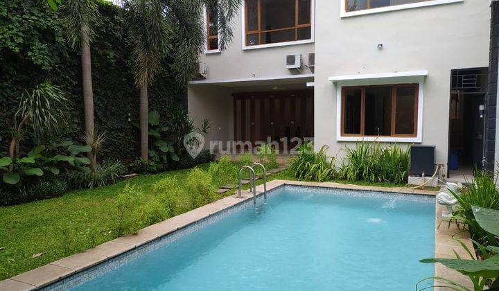 Disewakan Rumah Mewah Di Townhouse kemang Jakarta Selatan 1