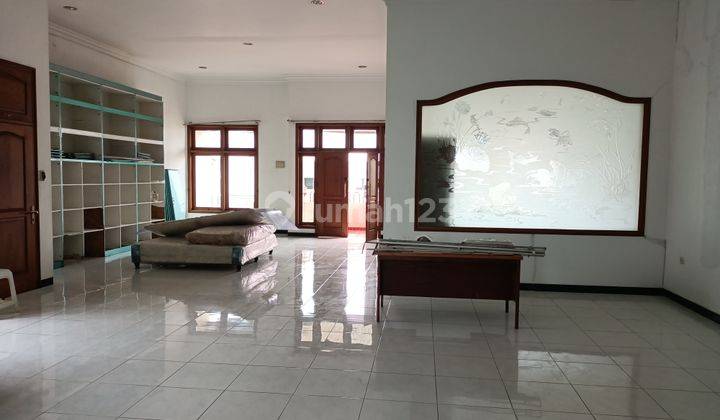 Dijual rumah mewah di tengah kota semarang jl. Anggrek 2