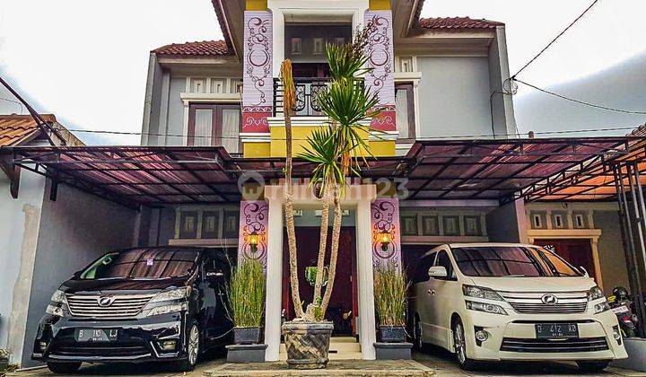 Rumah Exclusive Furnished Dalam Perumahan 1