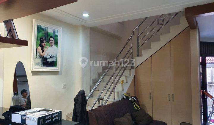 d jual 'cepat,harga terjangkau, Rumah d jl.Duri Mas,Duri kepa,jakarta barat,L.tanah: 90m2,L.Bangunn:90m2, 3+1KT, 2+1KM,SHM,Carport:1,Full Furnish 2