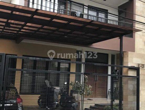 Dijual rumah terawat Nyamana Duren sawit Jakarta Timur 1