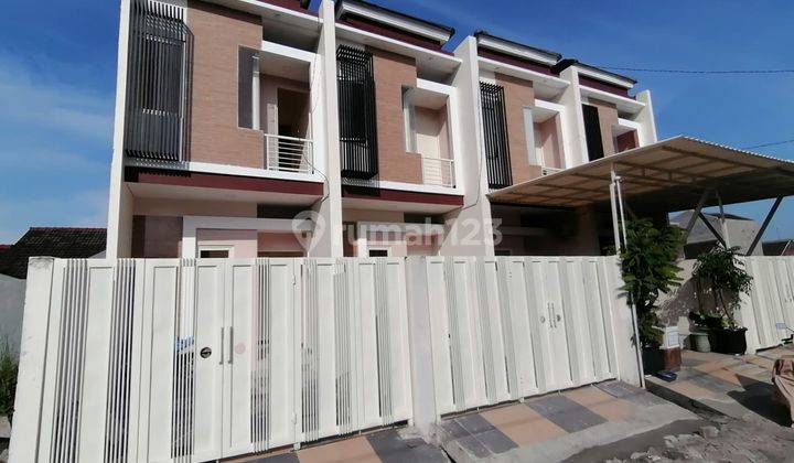 BARU GRESS READY UNIT Rumah Minimalis 2 Lantai Rungkut Surabaya 3 Menit Ke Kampus UPN 1