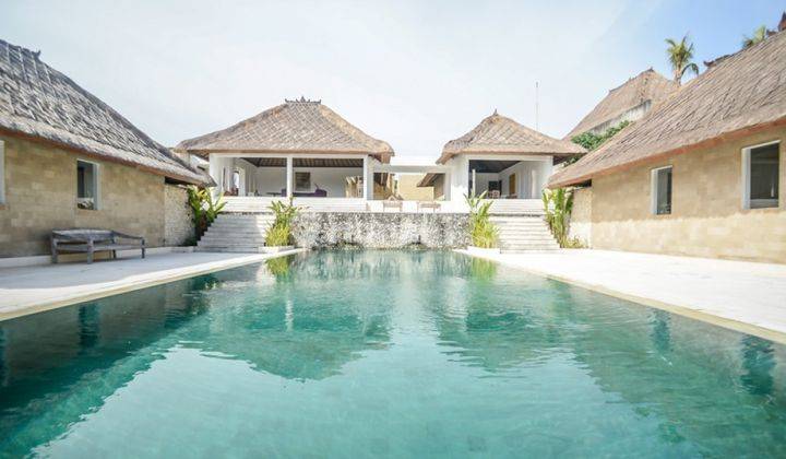 FABULOUS BEACHFRONT VILLA WITH SPACIOUS LAND IN TABANAN VL1514 2