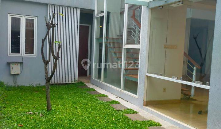 Rumah Lux Full Furnish Ada Kolam Renang di Setra Murni Bandung  2