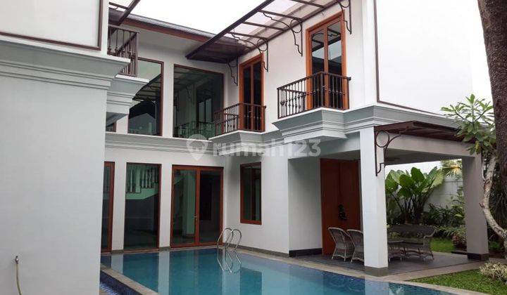 Rumah tercantik dengan kolam renang 1