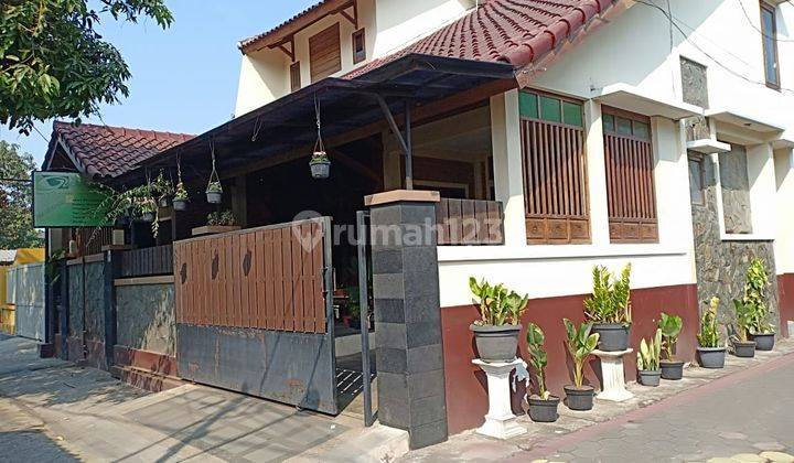 RUMAH 2 LANTAI DEKAT DENGAN BANDARA ABD RACHMAN SALEH 2