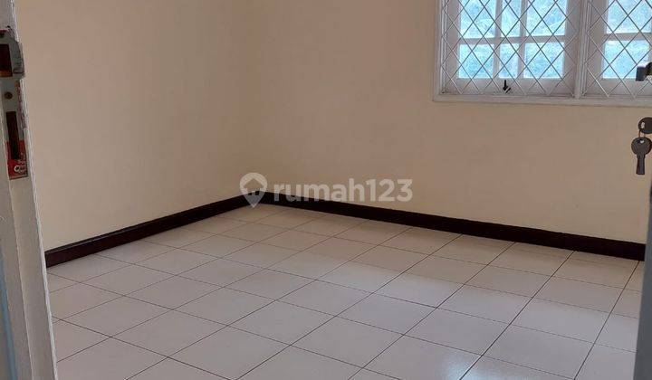 Di jual rumah bintaro sektor 3,tangerang selatan 2