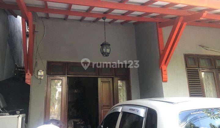 Rumah Akses 2 Mobil 250 meter ke Sekolah Asisi 2