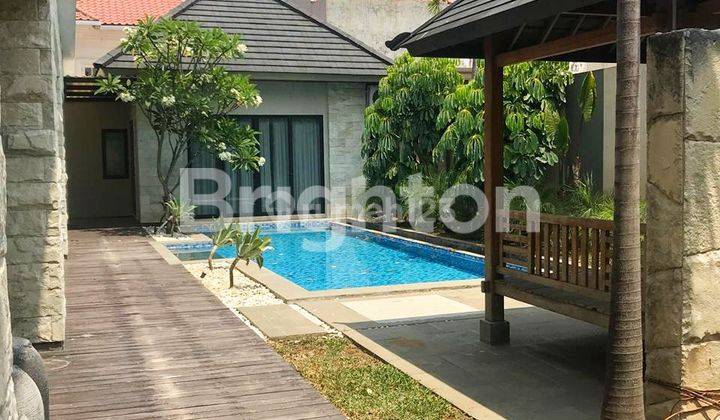 RUMAH CITRALAND MEWAH ada SWIMMING POOL cocok untuk ekspat dekat Universitas Ciputra, rencana mall Citraland CBD, JLLB 1