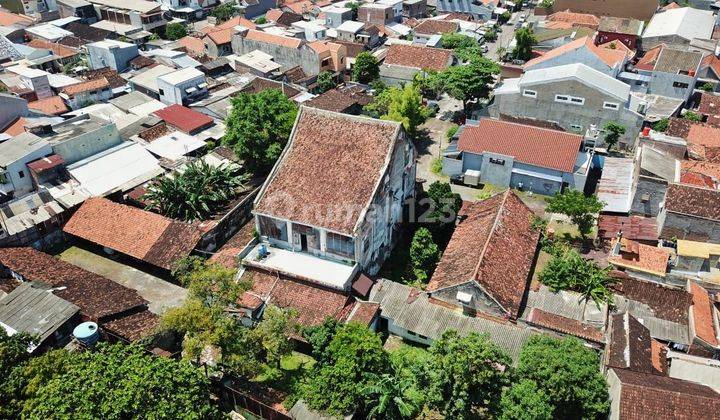 Rumah Klasik Tempo Dulu di Pusat Kota Kembangsari,kota Semarang Dijual  2