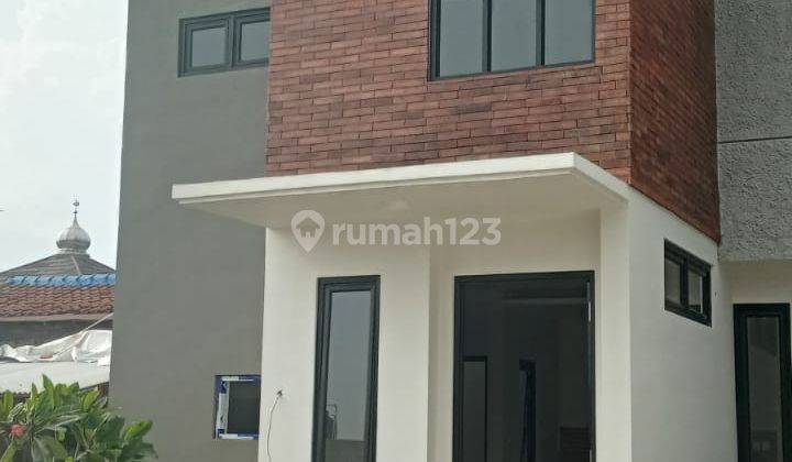 Rumah Murah 2,5 Lantai Desain Rooftop Dekat Pintu Tol Cisalak 1