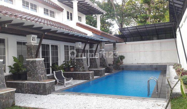 Turun Harga, Rumah Luas Dengan Swimming Pool Di Tirta Golf Bsd 2