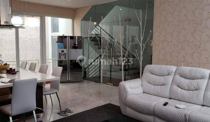 Dijual!!! Townhouse Springhill Terrace 4 lantai full furnished 1