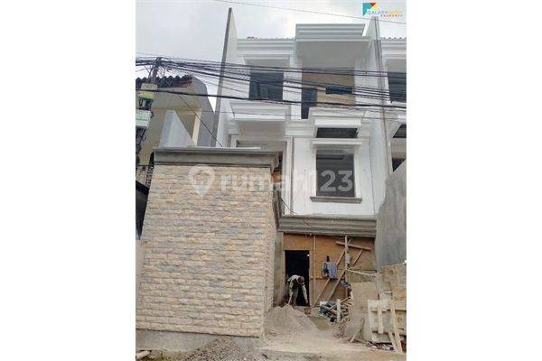 Rumah Baru Modern Kawasan Elit Jagakarsa Jakarta Selatan  2