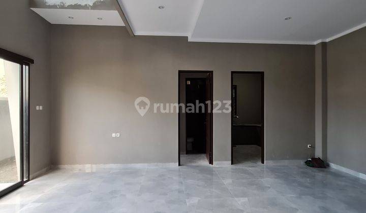 Rumah baru minimalis di perumahan solo baru 2