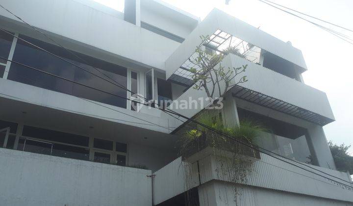 RUMAH TINGGAL EKS ARTIS AWILIGAR PEMANDANGAN BANDUNG TURUN HARGA 2