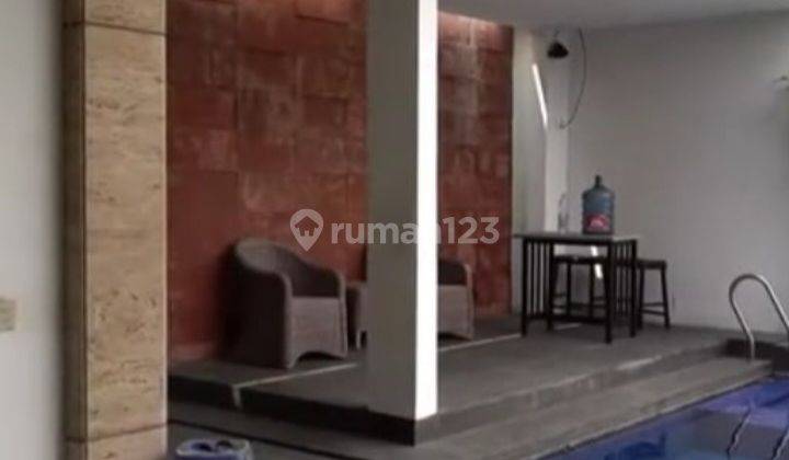 Dijual rumah di Taman Kedoya Baru 1