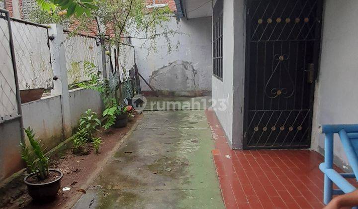 Rumah siap huni jalan raya pekayon akses dalam komplek  2