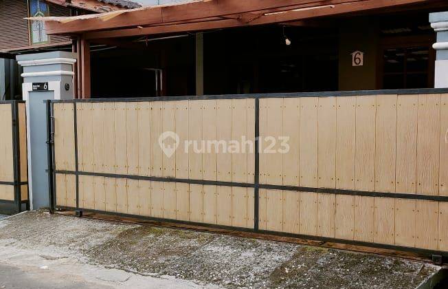 Rumah Hook Luas Dan Terawat Di Cimahi 1